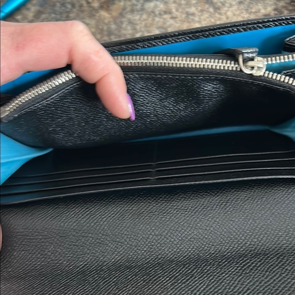 Bvlgari  Black Leather Wallet​ - Picture 4 of 12